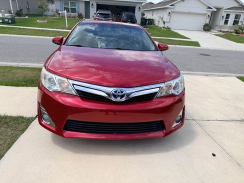 Used 2012 Toyota Camry XLE w/ Convenience Pkg image 2