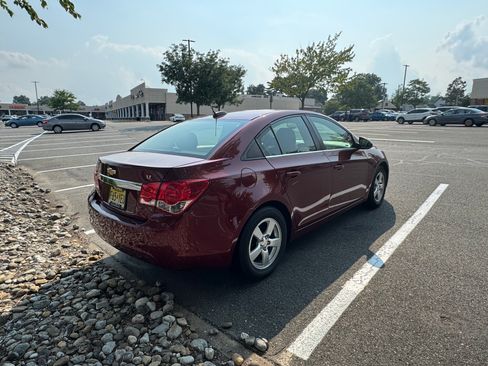 Used 2015 Chevrolet Cruze LT FWD image 6