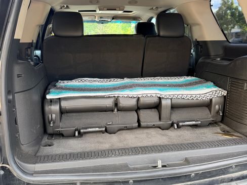 Used 2011 Chevrolet Tahoe LT AWD/4WD image 10