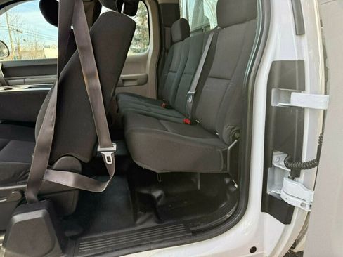 Used 2013 Chevrolet Silverado 2500 W/T image 17