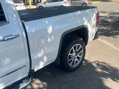 Used 2017 GMC Sierra 1500 Denali AWD/4WD image 13
