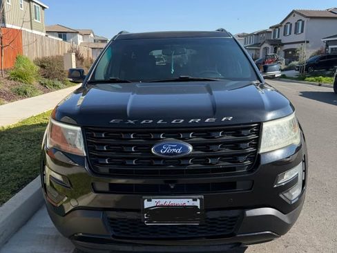 Used 2016 Ford Explorer Sport w/ Equipment Group 401A image 2
