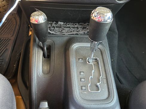 Used 2014 Jeep Wrangler Sport w/ Connectivity Group image 11