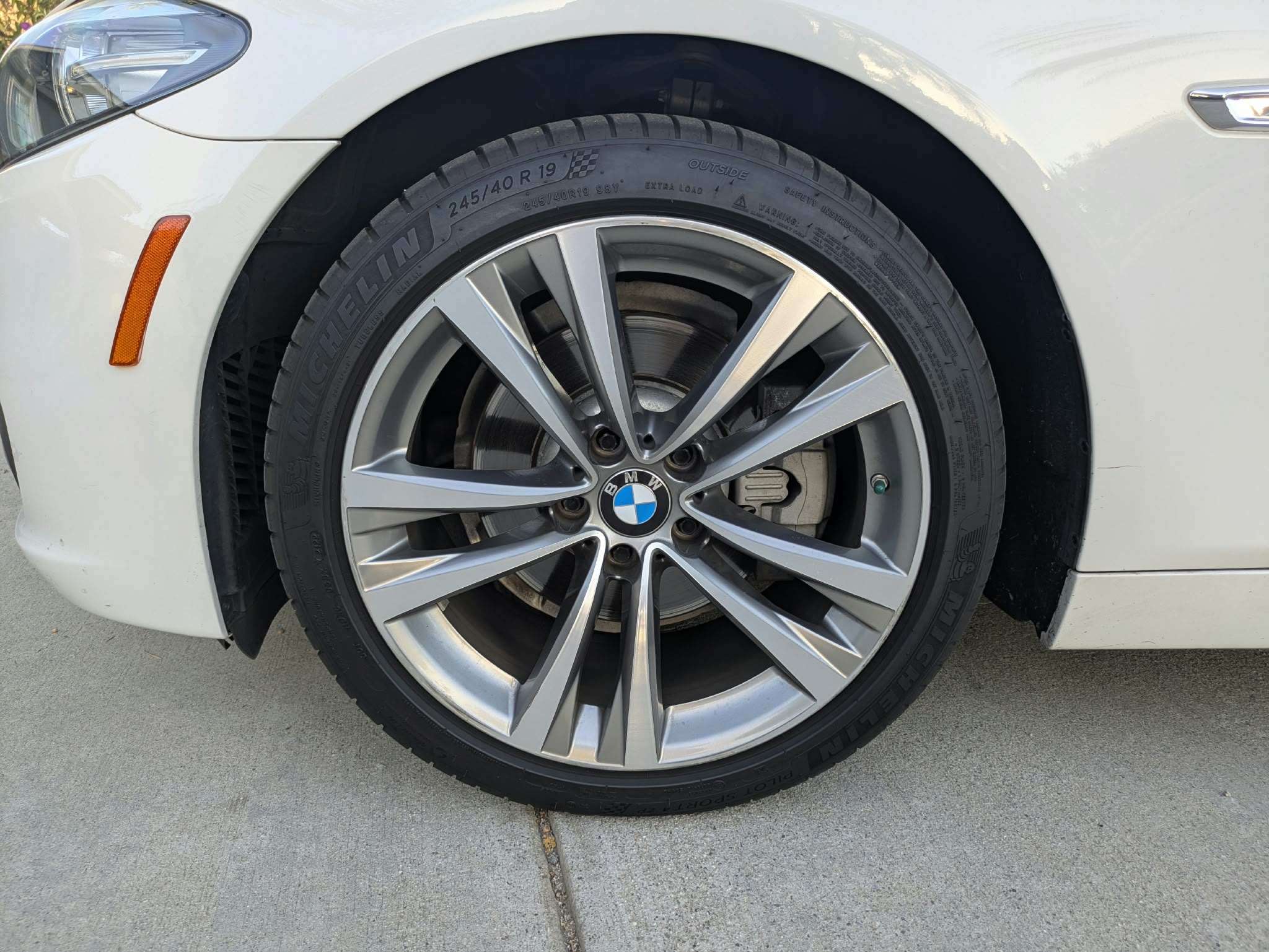 Used 2016 BMW 528i Sedan RWD image 16