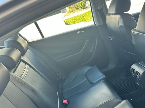 Used 2010 Volkswagen Passat Komfort image 13
