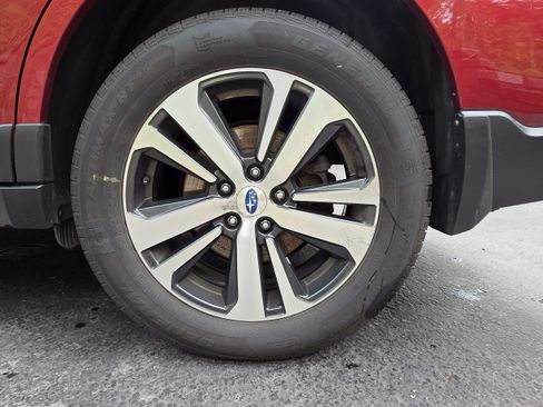 Used 2018 Subaru Outback 2.5i Limited AWD/4WD image 25