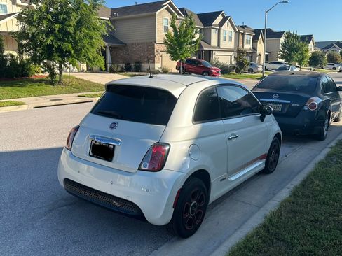 Used 2014 FIAT 500 e w/ Esport Package FWD image 2