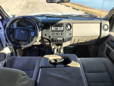 Used 2008 Ford F350 XLT image 9