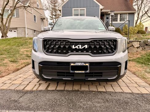 Used 2024 Kia Telluride EX X-Line image 10