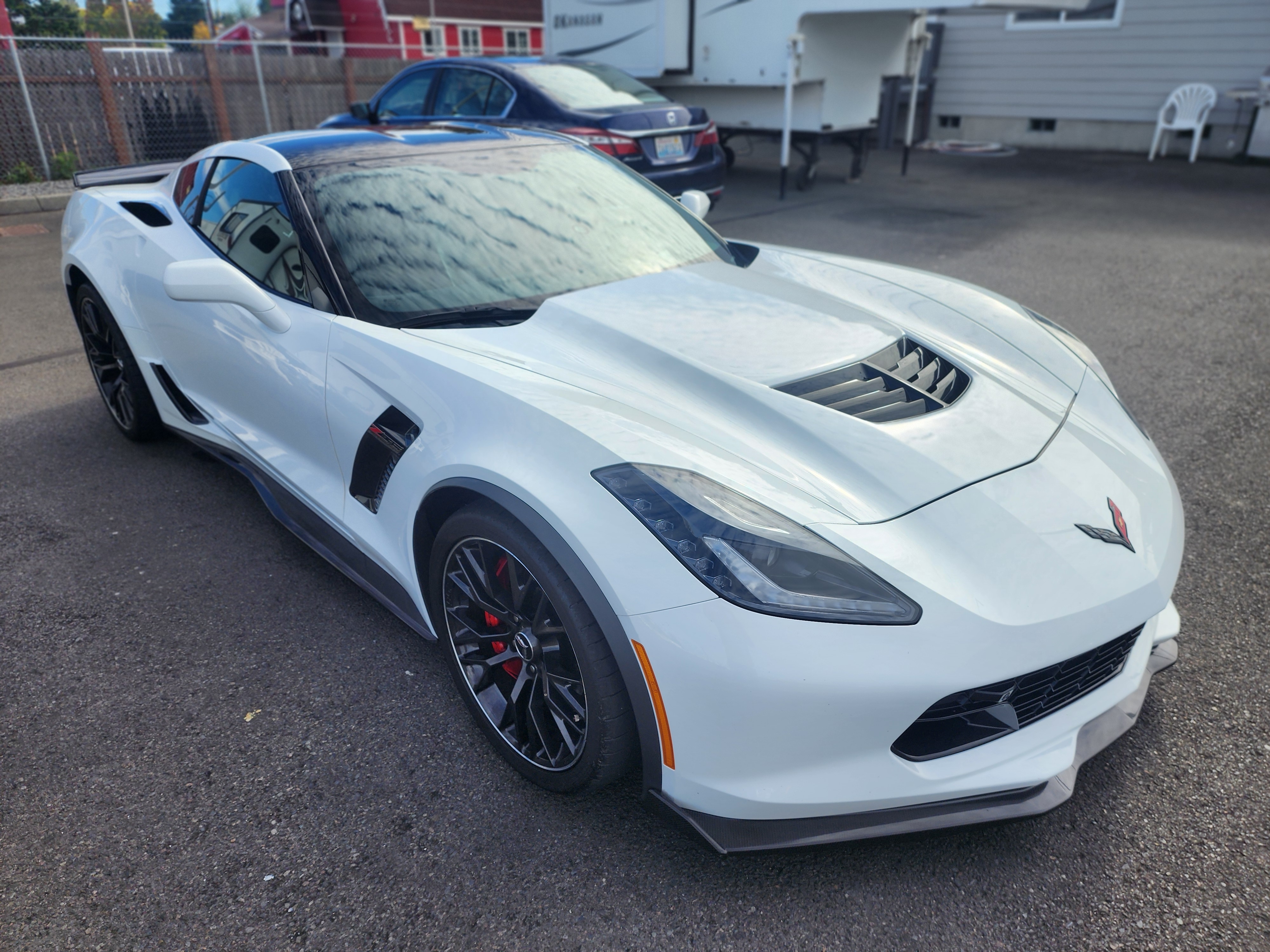 Used 2016 Chevrolet Corvette Z06 w/ 3LZ Preferred Equipment Group RWD image 5