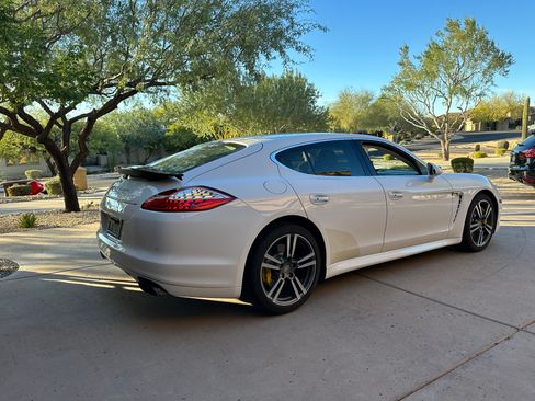 Used 2010 Porsche Panamera Turbo image 6