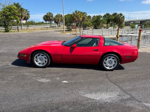 Used 1992 Chevrolet Corvette ZR-1 RWD image 10