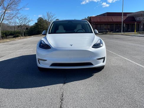 Used 2025 Tesla Model Y Long Range image 12