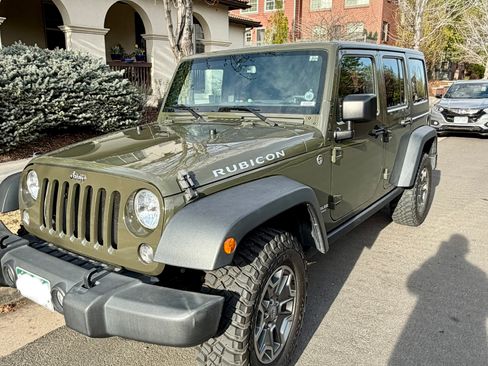 Used 2015 Jeep Wrangler Unlimited Rubicon w/ Connectivity Group image 1