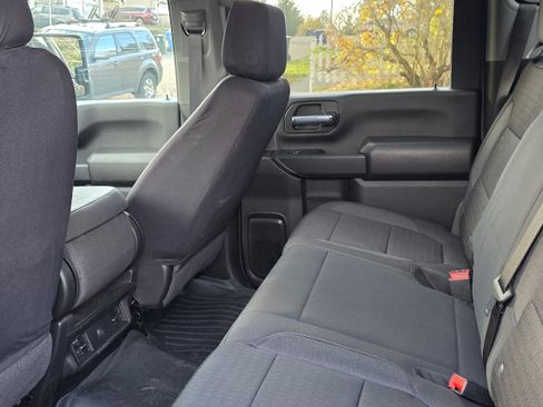 Used 2023 Chevrolet Silverado 2500 Custom w/ Custom Value Package image 10