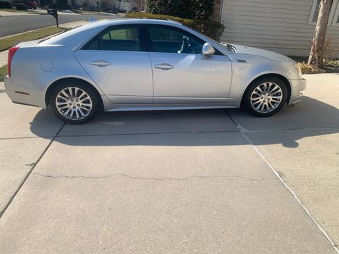 Used 2010 Cadillac CTS Performance image 4