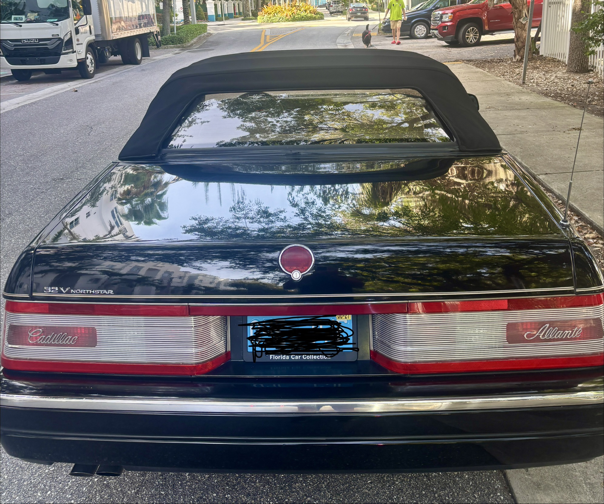 Used 1993 Cadillac Allante FWD image 6
