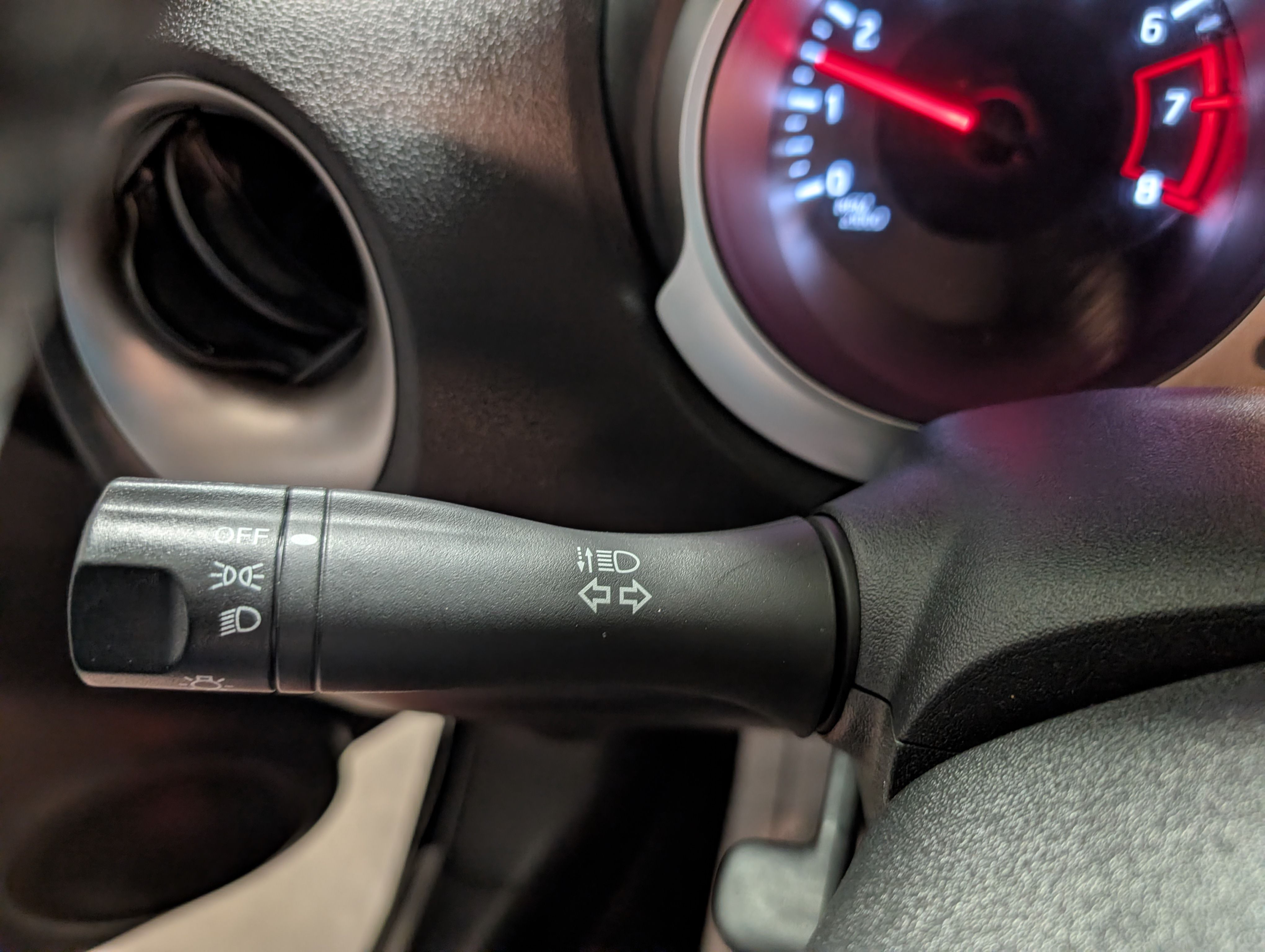 Used 2014 Nissan Juke SV FWD image 17