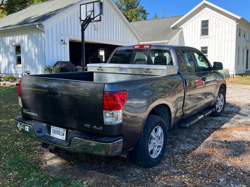 Used 2013 Toyota Tundra 4x4 Double Cab image 4