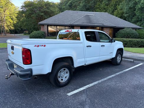 Used 2018 Chevrolet Colorado W/T w/ WT Convenience Package AWD/4WD image 4