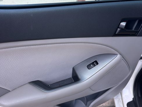 Used 2013 Kia Optima LX FWD image 23