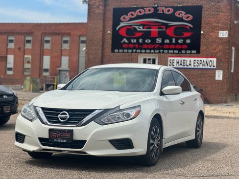 Used 2017 Nissan Altima 2.5 S w/ Power Driver Seat Package image 2
