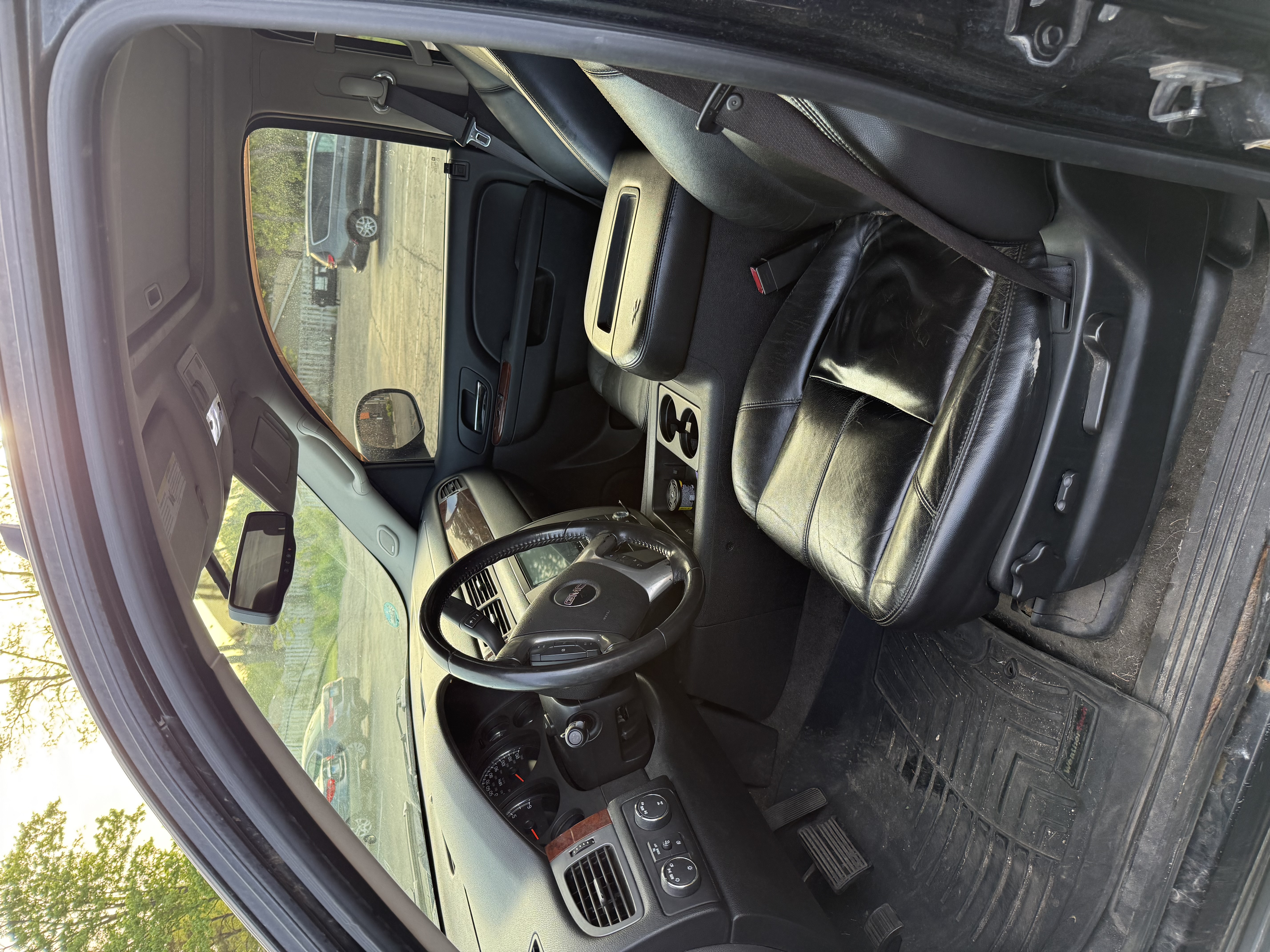 Used 2010 GMC Yukon SLT AWD/4WD image 8