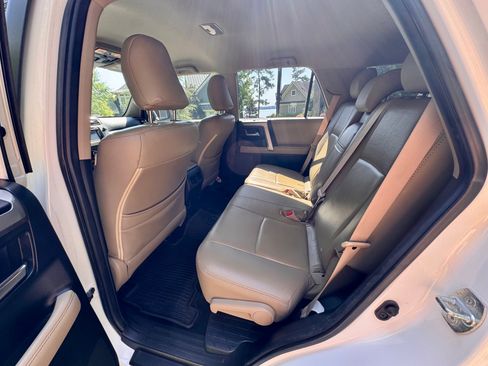 Used 2018 Toyota 4Runner SR5 AWD/4WD image 12