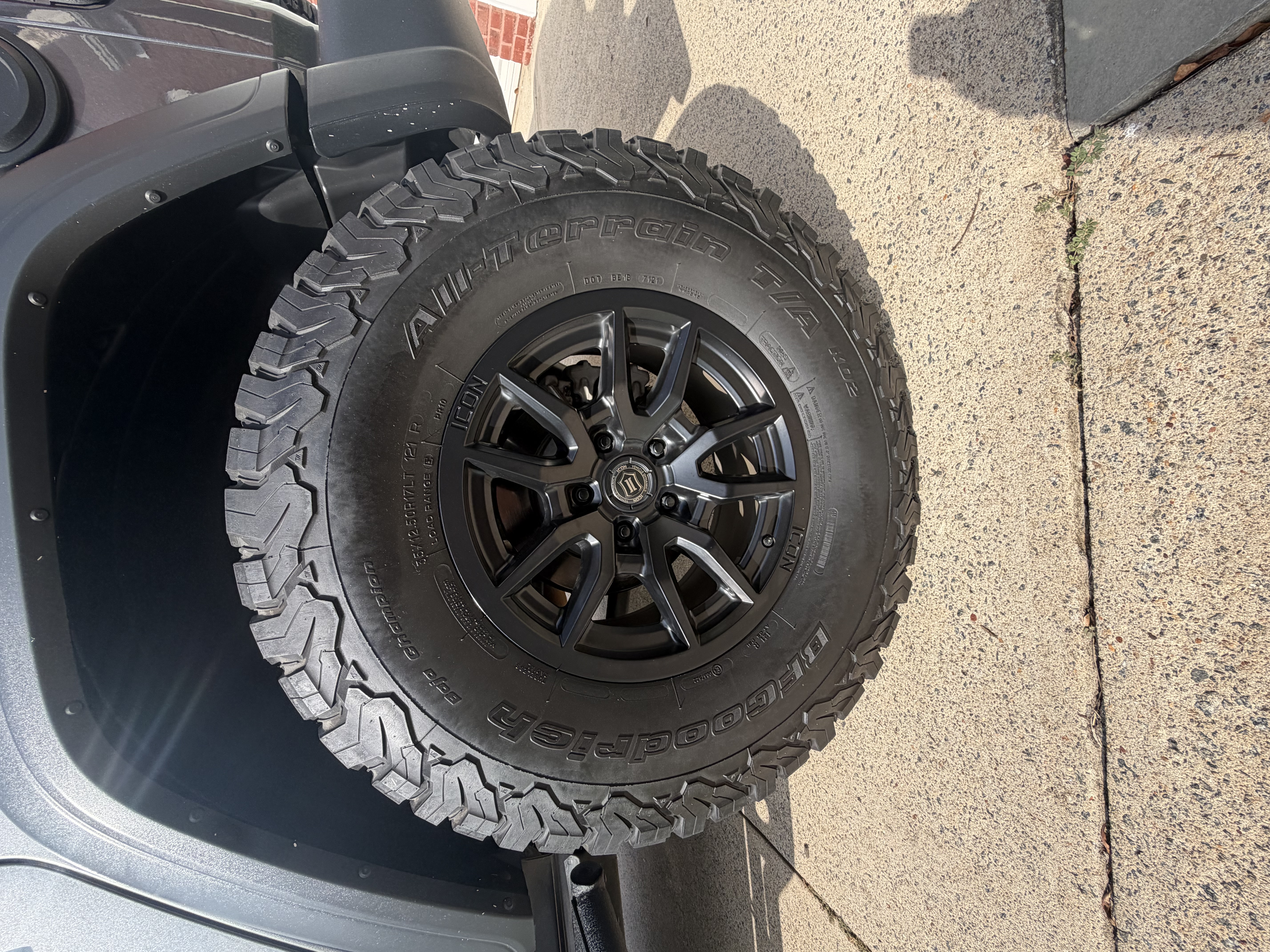 Used 2018 Jeep Wrangler Unlimited Sport S AWD/4WD image 9