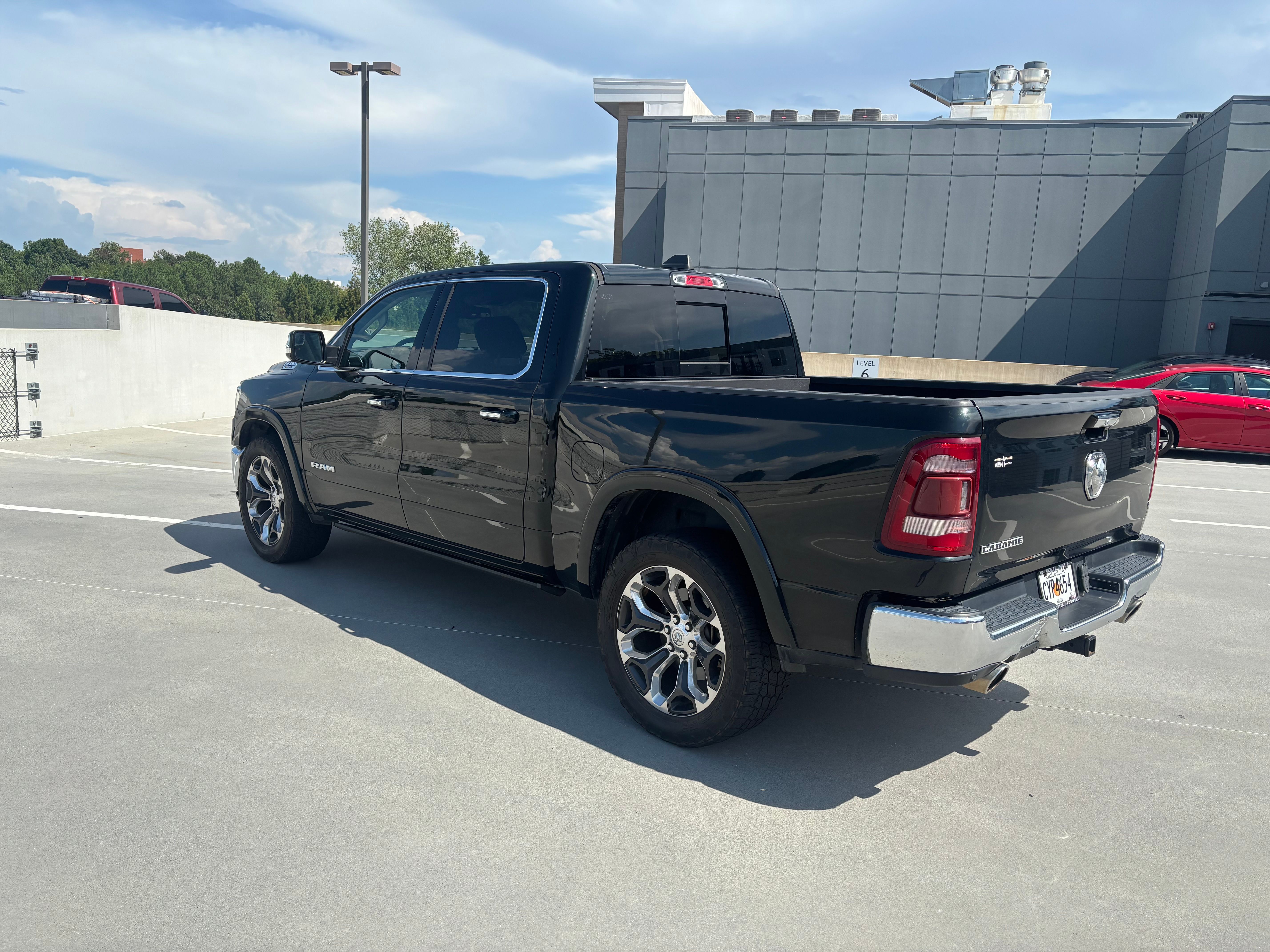 Used 2019 RAM 1500 Laramie AWD/4WD image 5