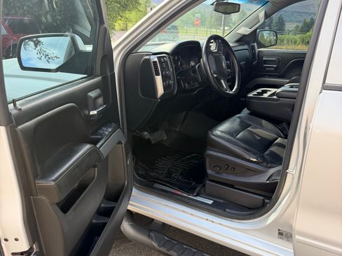 Used 2018 Chevrolet Silverado 1500 LT w/ All Star Edition AWD/4WD image 10