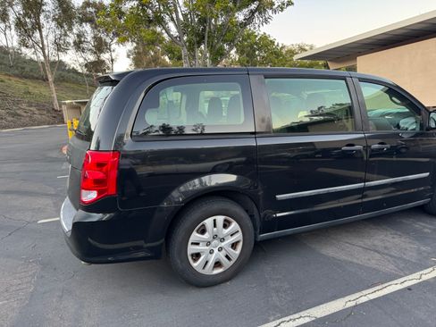 Used 2014 Dodge Grand Caravan American Value Package image 11