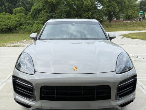 Used 2022 Porsche Cayenne E-Hybrid image 17
