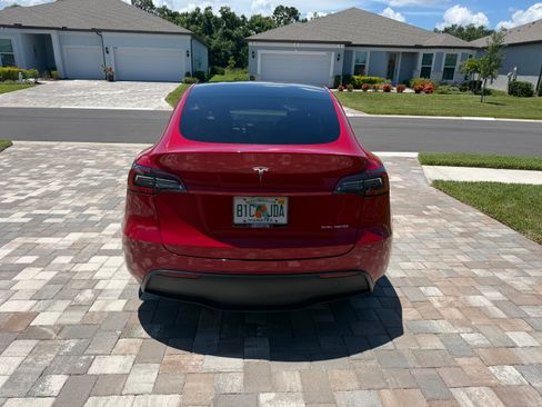 Used 2022 Tesla Model Y Long Range AWD/4WD image 8