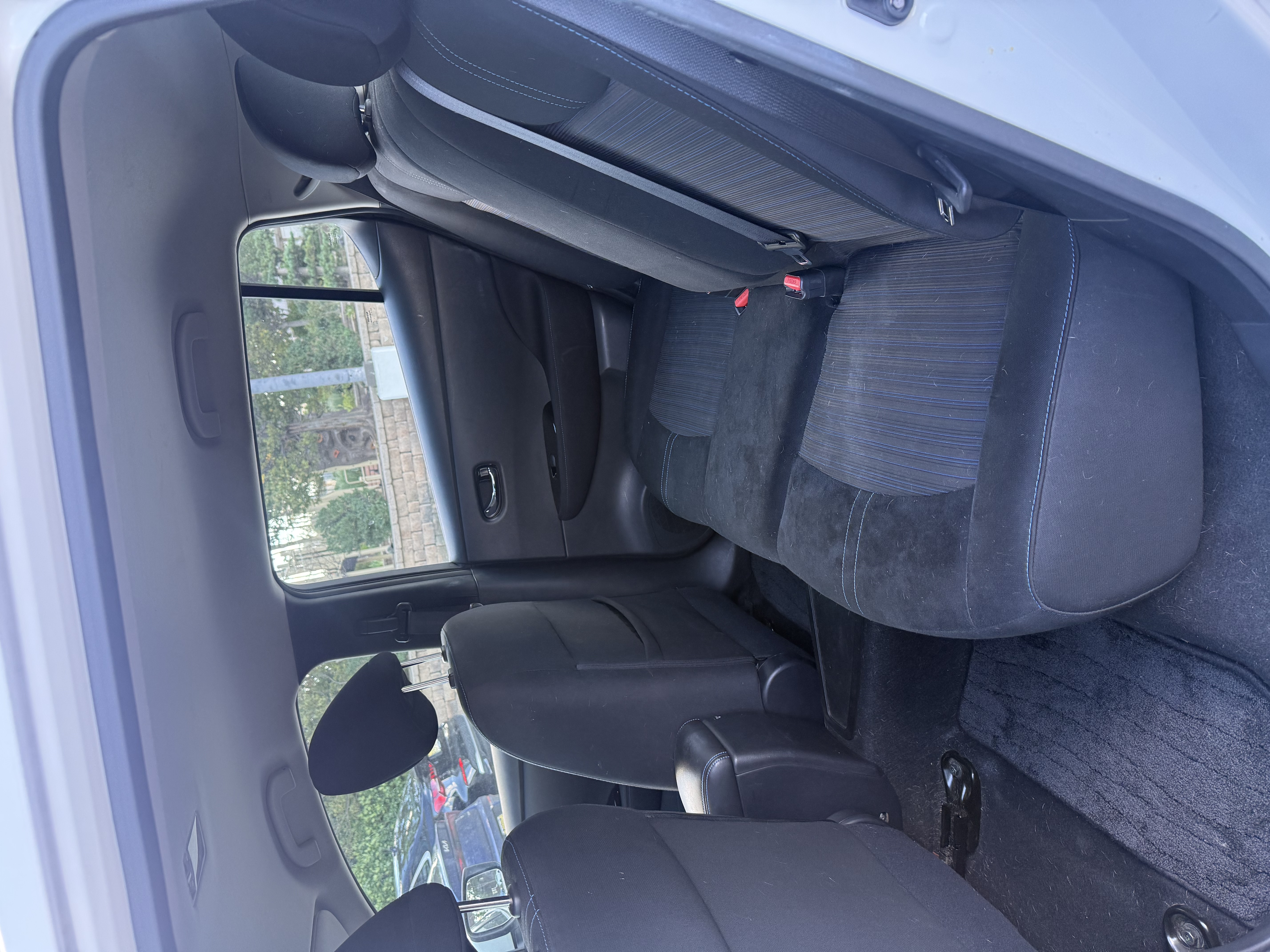 Used 2019 Nissan Leaf SV FWD image 6