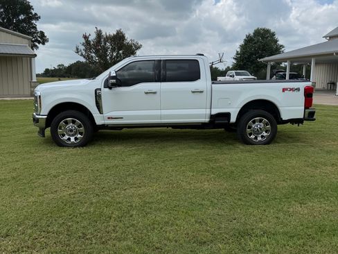 Used 2024 Ford F250 Lariat w/ Lariat Ultimate Package AWD/4WD image 6