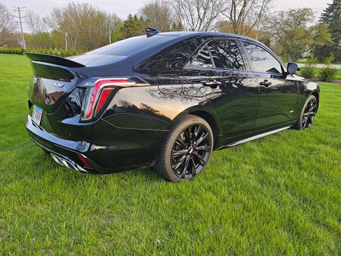 Used 2021 Cadillac CT4 V w/ Technology Package image 4