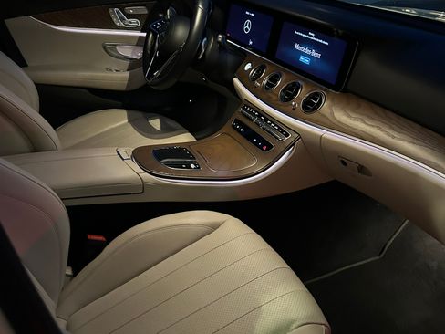 Used 2021 Mercedes-Benz E 350 Sedan image 17