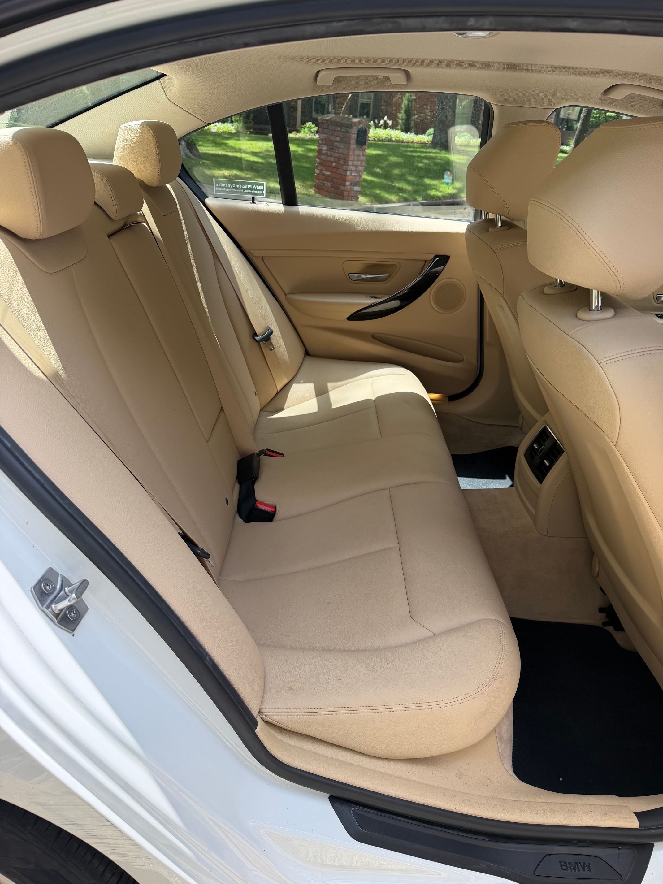 Used 2016 BMW 320i Sedan RWD image 5
