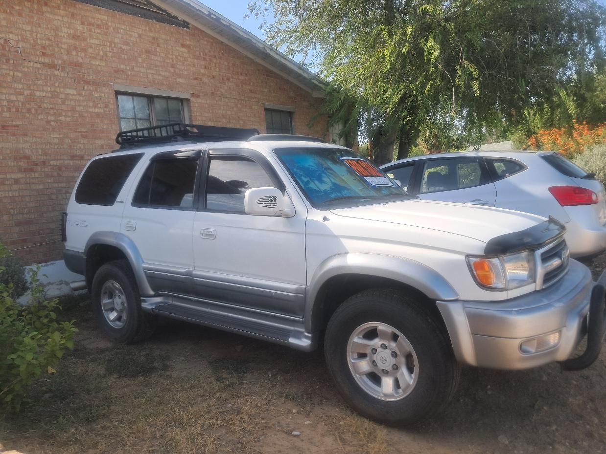 Used 1999 Toyota 4Runner Limited w/ Upgrade Value Pkg 5 RWD image 2