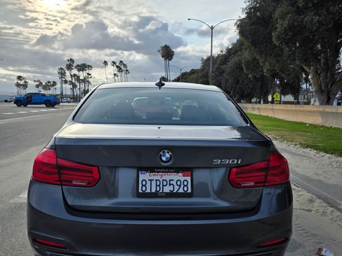 Used 2017 BMW 330i Sedan RWD image 6
