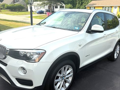 Used 2017 BMW X3 xDrive28i AWD/4WD image 1