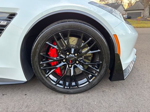 Used 2019 Chevrolet Corvette Z06 image 19