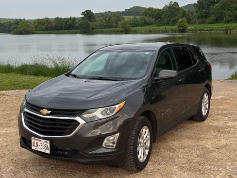 Used 2019 Chevrolet Equinox LT image 1
