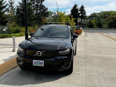 Used 2021 Volvo XC40 P8 Recharge w/ Advanced Package