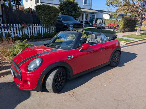 Used 2019 MINI Cooper S image 4