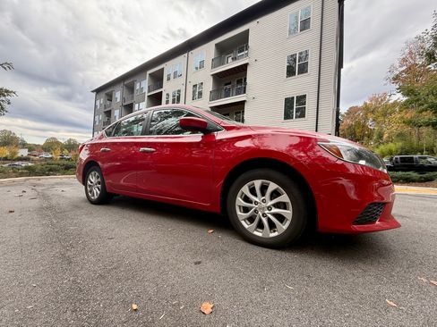 Used 2018 Nissan Sentra SV image 9