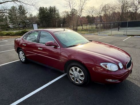 Used 2005 Buick LaCrosse CX w/ Silver Convenience Package image 1