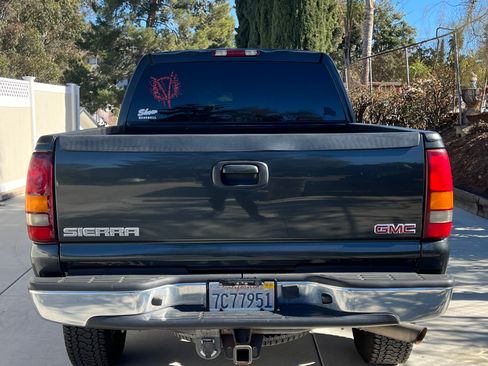 Used 2003 GMC Sierra 2500 SLT w/ SLT Preferred Equipment Group image 5