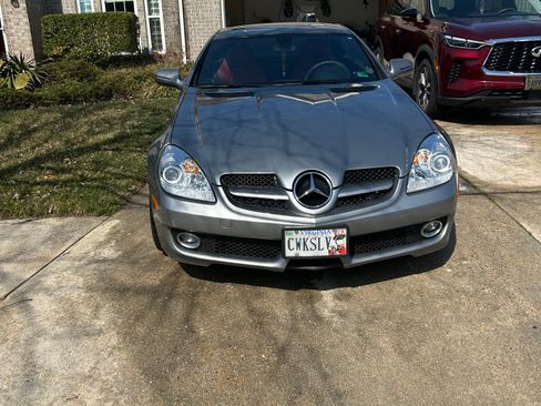 Used 2009 Mercedes-Benz SLK 300 image 9